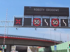 Czerwony X nad jezdnią. Jego zignorowanie to nawet 30 tys. zł kary