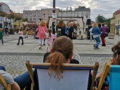 Potańcówki, koncert Gąssowskiego i piana party. Letni rozkład jazdy na mysłowickim Rynku