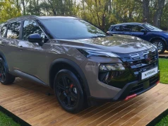 Nowy czy odnowiony Nissan X-Trail? „Wersja N-Trek ma najwięcej charakteru”