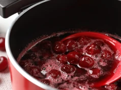 Idealnie rubinowy kompot z czereśni. Poznaj sekret, który znała babcia