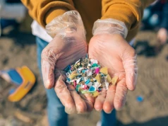 Mikroplastik przenika nawet 2 km pod powierzchnię oceanu