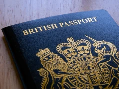 Przez nowe zasady paszportowe 15-latka nie mogła wrócić do UK