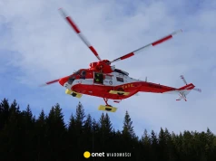 Groźny wypadek na Kotelnicy Białczańskiej. Rowerzysta zabrany przez śmigłowiec TOPR