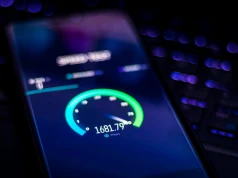 Jak wygląda prędkość internetu w Polsce? Nowy raport wskazuje, kto prowadzi w testach