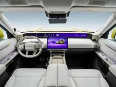 Nowy Freelander 8 zaserwuje nam 1,2 metrowy wyświetlacz i seksistowskie fotele