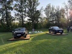 Nissan X-Trail po liftingu debiutuje w Polsce. Na pokładzie usługi Google i nowa wersja N-Trek