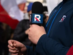 Zmiana w TV Republika. Na antenie widać aktywność polityków, której zakazało PiS