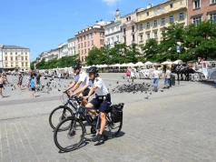 Krakowska policja ruszyła na rowery. Patrole pojawiły się w centrum miasta