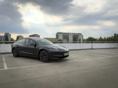 Tesla ma już dobrego elektryka. Teraz czas na autonomię FSD w Europie