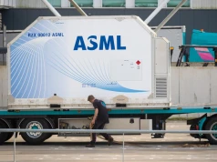 ASML podzieli się z pracownikami rekordowymi zyskami. Wypłaci po 20 000 EUR, ale stawia warunek