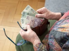 Pracowała 40 lat za minimalną krajową. Tyle wynosi jej emerytura