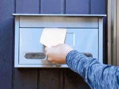 Berlińscy dilerzy narkotyków wrzucają próbki do skrzynek