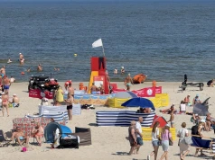 Myśleli, że tonie w morzu, a on wybrał się na spacer