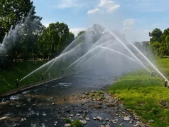 Cieszyn: Obchody kolejnej rocznicy tragicznej śmierci strażaków. Wodny most ku pamięci – ZDJĘCIA