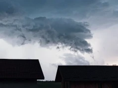 Niebezpieczna pogoda nad Polską. IMGW ostrzega przed burzami