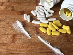 Młodzież kupuje silne opioidy na e-recepty. Urzędnicy rozkładają ręce