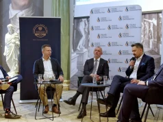 Euro zamiast złotego i koniec gotówki?