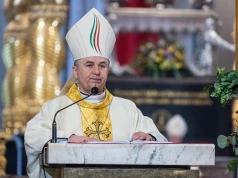 Bp Orchowicz do młodych: przed Bogiem nie musimy zakładać maski