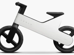 Tesla wprowadza dwukołowiec ze stopu magnezu. Tesla Balance Bike trafia do sprzedaży
