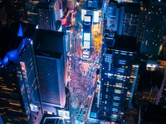 Konserwatyści zorganizowali ogólnokrajowy protest przeciw centrom danych AI w USA