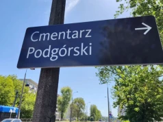 Nowe zasady parkowania przy cmentarzach w Krakowie. Kierowców obowiązuje limit postoju