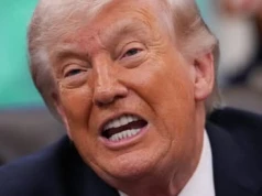 Trump chce 100 tys. dol. za pierwszeństwo w czytaniu jego postów