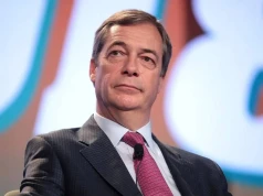 Farage zmierzy się z komikiem przebranym za kosmitę