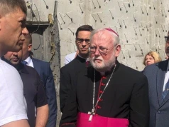Abp Paul Gallagher odwiedził kościół św. Mikołaja w Kijowie i misjonarzy oblatów