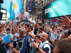 Kibice opanowali Times Square. Tysiące fanów