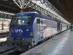 Iran zawiesił połączenia na kluczowej trasie po amerykańskich atakach
