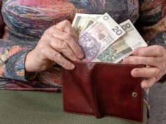 11,8 mld zł długów seniorów. Komornik wskazuje główne przyczyny