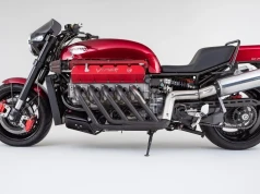 Motocykl z silnikiem Vipera to sen podczas gorączki. Ale i tak idzie pod młotek