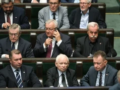 Awantura w PiS się rozkręca. „Prezes lubi słuchać lizusów, ale ich nie szanuje”