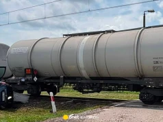 Zignorował znak "stop". Kierowca wjechał prosto pod pociąg