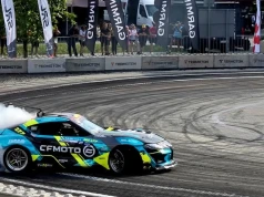 Urządzanie zawodów driftowania w centrum Katowic, i to jeszcze za pieniądze z budżetu miasta, to czysta głupota