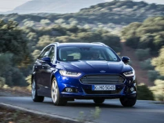 Ten Ford to ulubieniec flot i taksówkarzy. Mechanicy mają jednak kilka uwag
