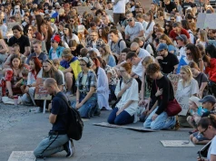 Protesty w cieniu potężnego ataku Rosji. Mieszkańcy Kijowa nie odpuszczają