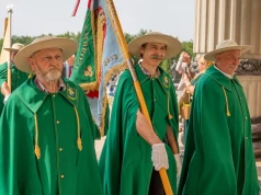 Pszczelarze świętowali w Licheniu. Nowy sztandar dla koła z Pyzdr