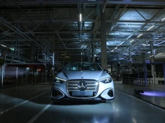 Węgierski kontratak. W Volkswagenie widmo zwolnień, a Mercedes otwiera fabrykę za miliard euro. Następna będzie w Polsce