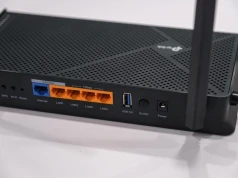 Do czego służy port USB z tyłu routera? Funkcja, z której niewielu korzysta