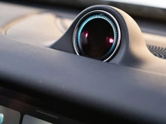 Nowy obowiązkowy system w autach. Działa już po 3,5 s od 50 km/h