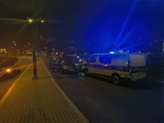 Olsztyn, ul. Towarowa. Pijany kierowca z dwoma dożywotnimi zakazami jazdy wjechał... przed radiowóz
