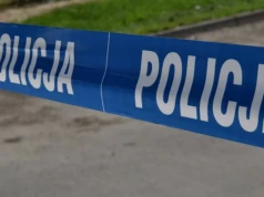 Auto w rowie, w środku martwy mężczyzna. Tragiczne zdarzenie w okolicy Ciechanowa
