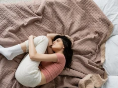 "Nie chcę być silna". Kobiety chcą diagnozy, nie pochwał za znoszenie bólu