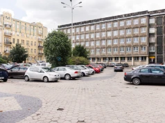 Drzewa i ławki w miejsce parkingu. Plac 4 Czerwca czeka rewolucja