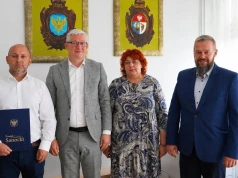 Podpisano umowę na rozbudowę drogi Rzepedź – Kalnica – Mchawa. Powstanie nowy most na Osławie