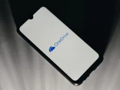 OneDrive ograniczy screenshoty chronionych PDF-ów. Start w Edge'u