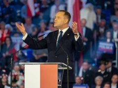 Szef ochrony Nawrockiego ujawnił kulisy incydentu. „Był przytomny i odpowiadał na pytania”
