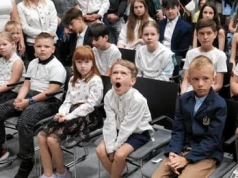 Elastyczna praca nie wystarczy. Dlaczego kobiety nadal płacą wyższą cenę za rodzicielstwo?