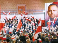 Drony nad kandydatem, tajemnicze auta i nagła utrata przytomności. Szef ochrony Nawrockiego przerywa milczenie ws. Ząbkowic Śląskich